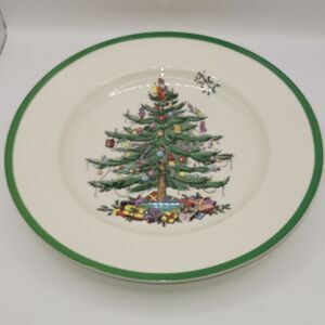 NWT Spode Christmas Tree 10" Dinner Plate S3324-A9 Holiday Decor 2009 Sm Stain